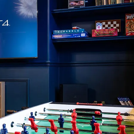 펜션 Emerald Park - Hot Tub & Games Room! *