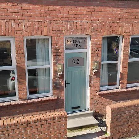 Emerald Park - Hot Tub & Games Room! 펜션 스카버러