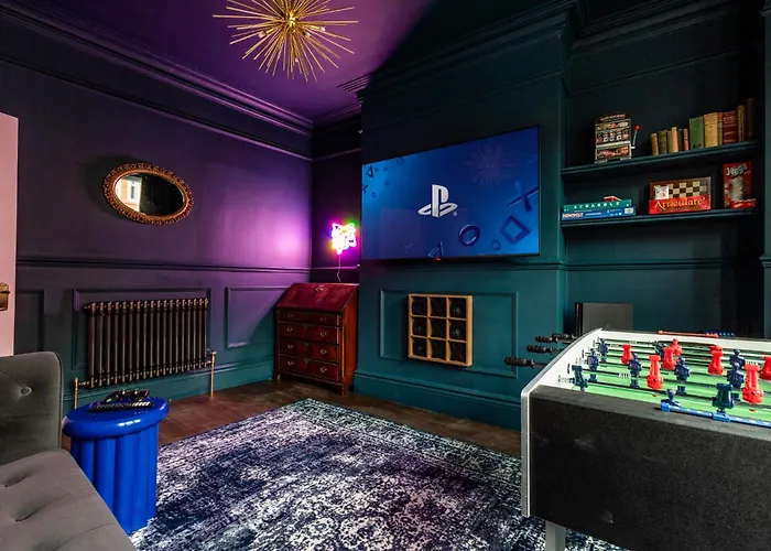 Ferienhaus Emerald Park - Hot Tub & Games Room! *