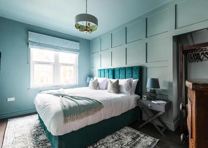 Ferienhaus Emerald Park - Hot Tub & Games Room!