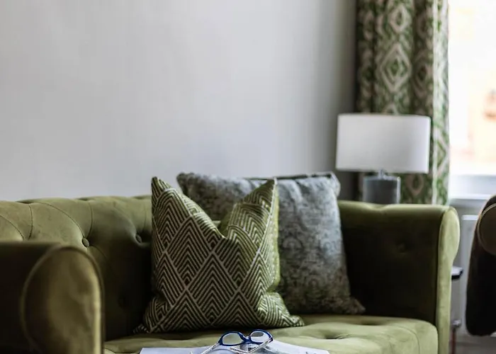 Emerald Park - Hot Tub & Games Room! *