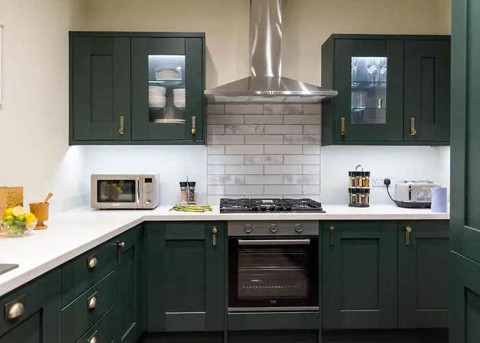 Ferienhaus Emerald Park - Hot Tub & Games Room!