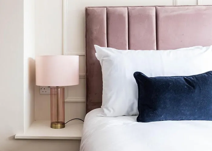 Ferienhaus Emerald Park - Hot Tub & Games Room!