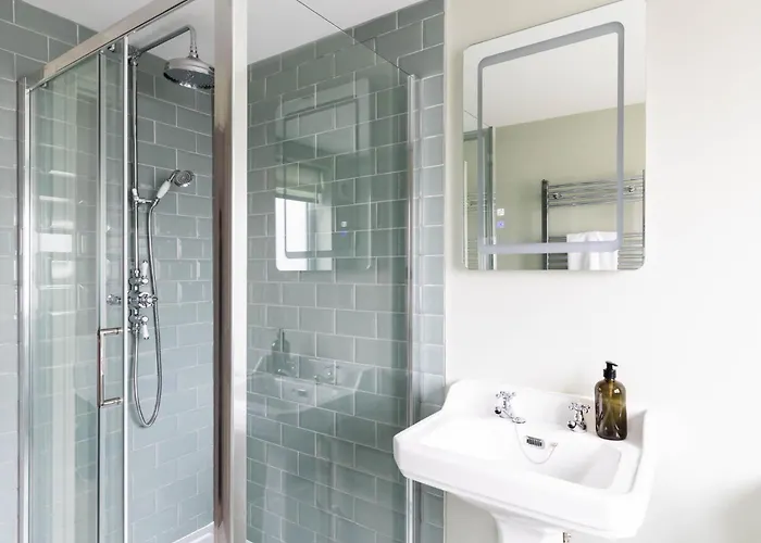 Ferienhaus Emerald Park - Hot Tub & Games Room! *